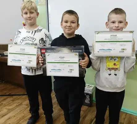 Uczniowie klasy III nagrodzeni w konkursie ekologicznym „Moje ekowspomnienia z wakacji”