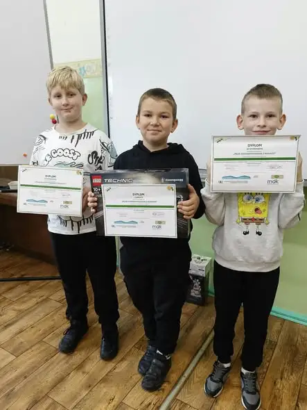 Uczniowie klasy III nagrodzeni w konkursie ekologicznym „Moje ekowspomnienia z wakacji”