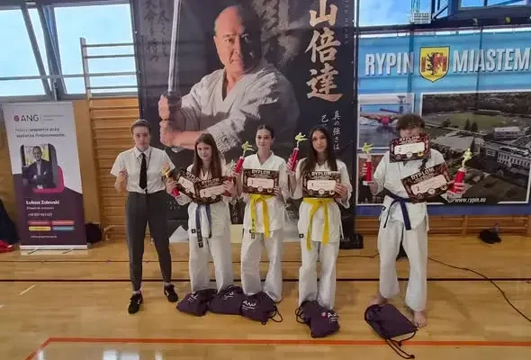 Lipnowscy karatecy i bokserzy z medalami na start sezonu