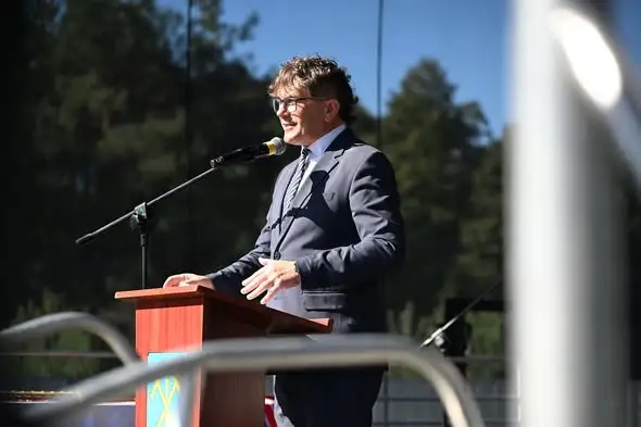 Stulecie OSP Padniewo: nowy wóz, sztandar i sztafeta 100 km