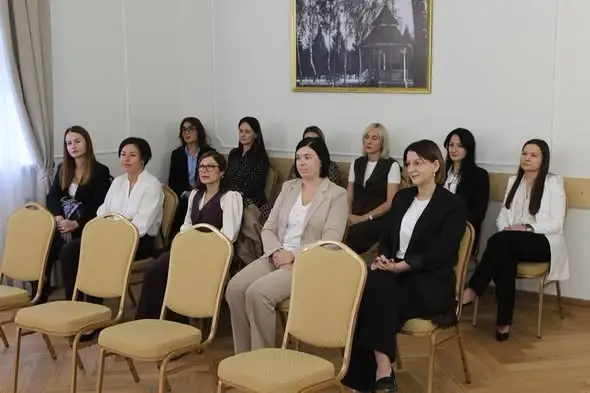 Nauczyciele z Lipna odebrali akty mianowania z rąk burmistrza