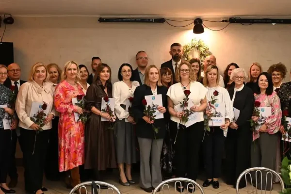 Dzień Edukacji Narodowej w Mogilnie: burmistrz Karol Nawrot nagrodził nauczycieli i dyrektorów