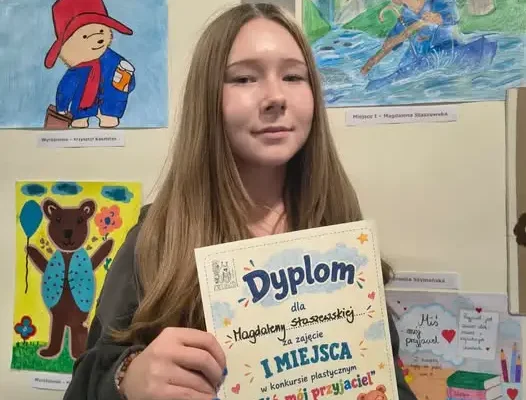 Magda Staszewska z kl. 8b wygrywa gminny konkurs plastyczny „Miś, mój przyjaciel”