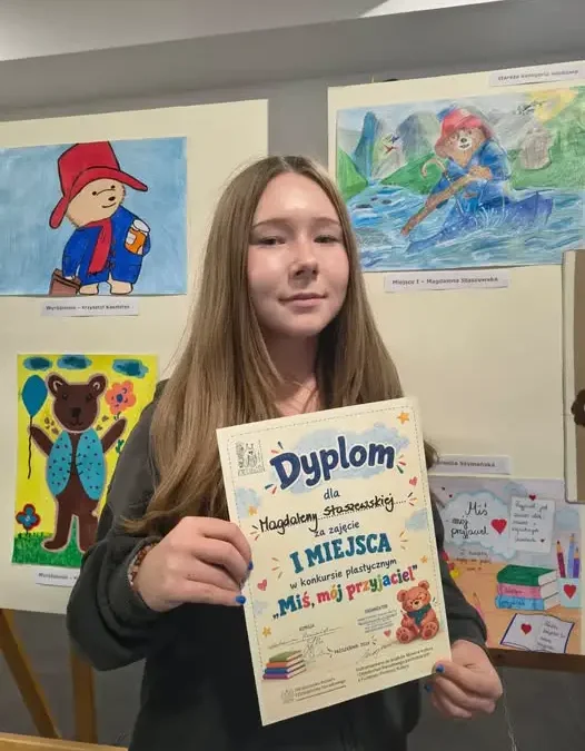 Magda Staszewska z kl. 8b wygrywa gminny konkurs plastyczny „Miś, mój przyjaciel”