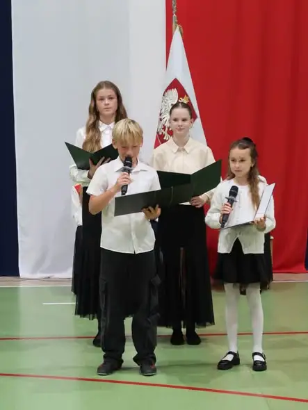 Młodzi Akademicy z Bydgoszczy rozpoczęli naukową przygodę – inauguracja Szkolnej Akademii Wiedzy